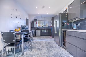 Kitchen/Diner- click for photo gallery